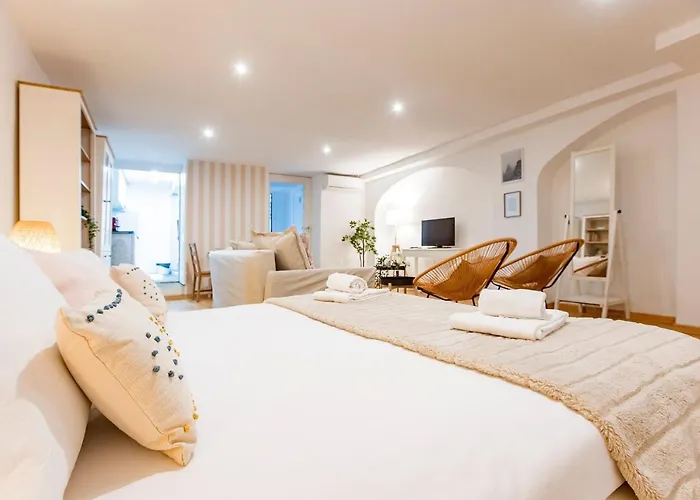 Almada Hideaway W/ Ac & Private Pool By Lovelystay Πόρτο