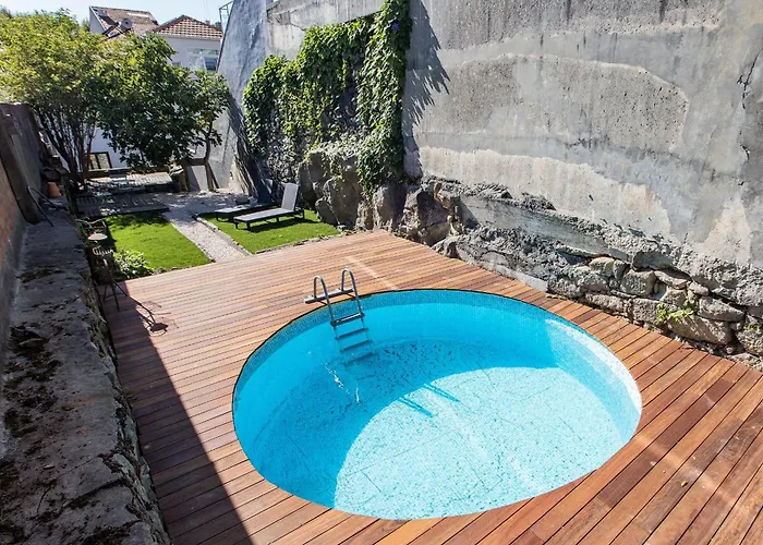 Almada Hideaway W/ Ac & Private Pool By Lovelystay *