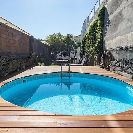 Almada Hideaway W/ Ac & Private Pool By Lovelystay *