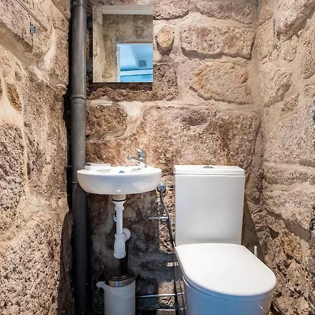 Almada Hideaway W/ Ac & Private Pool By Lovelystay דירה פורטו