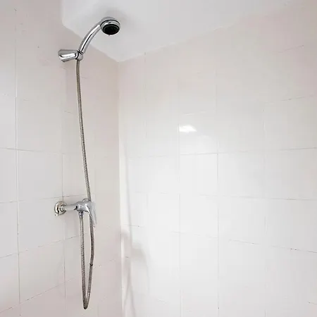 Almada Hideaway W/ Ac & Private Pool By Lovelystay דירה *